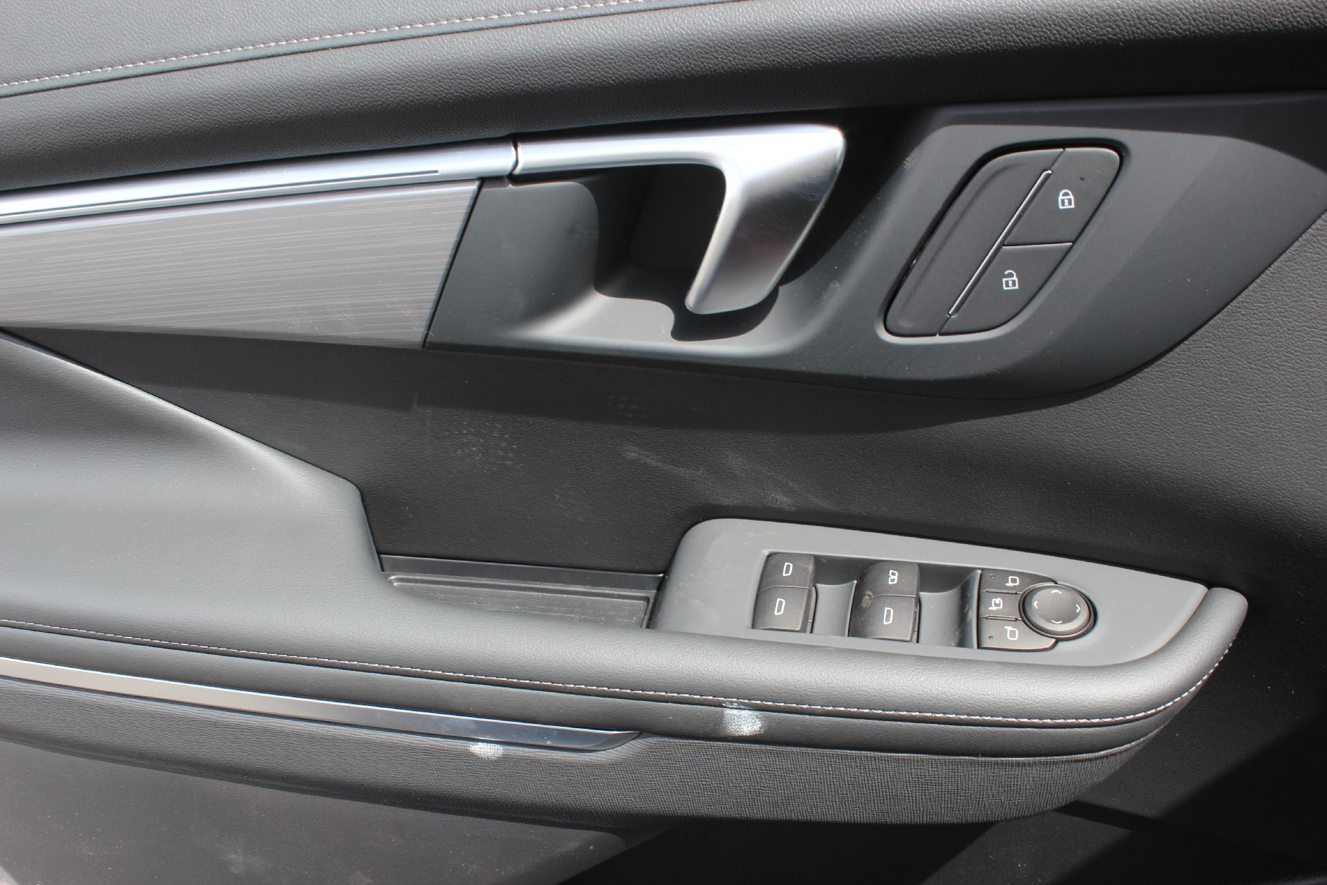 2025 Buick Enclave Vehicle Photo in AURORA, CO 80012-4011