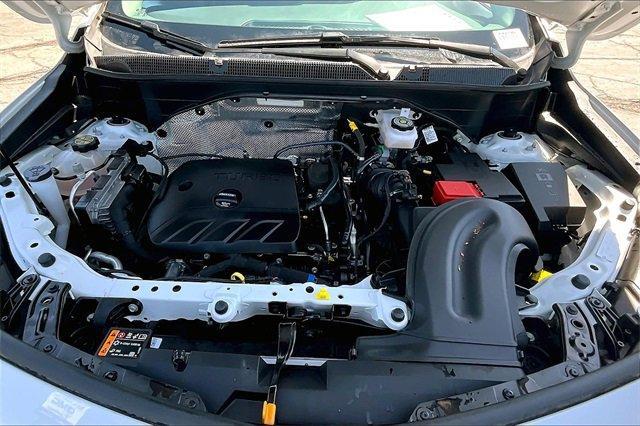 2022 Buick Encore GX Vehicle Photo in TOPEKA, KS 66609-0000
