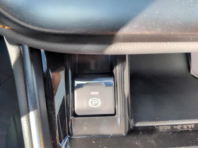 2025 Subaru Outback Vehicle Photo in Green Bay, WI 54304