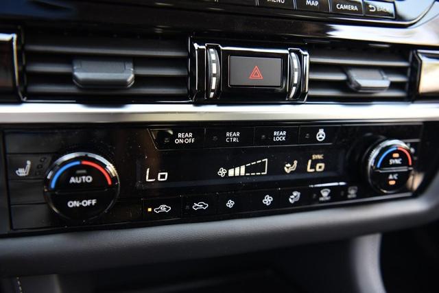 2025 Nissan Pathfinder Vehicle Photo in Ballwin, MO 63011