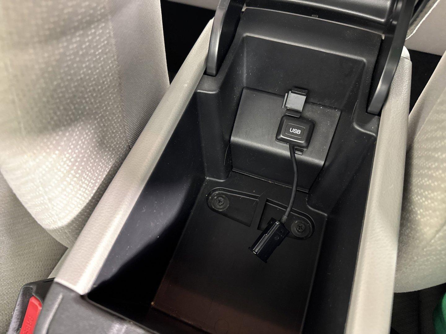 2013 Honda Civic Sdn Vehicle Photo in GEORGETOWN, TX 78626-7508