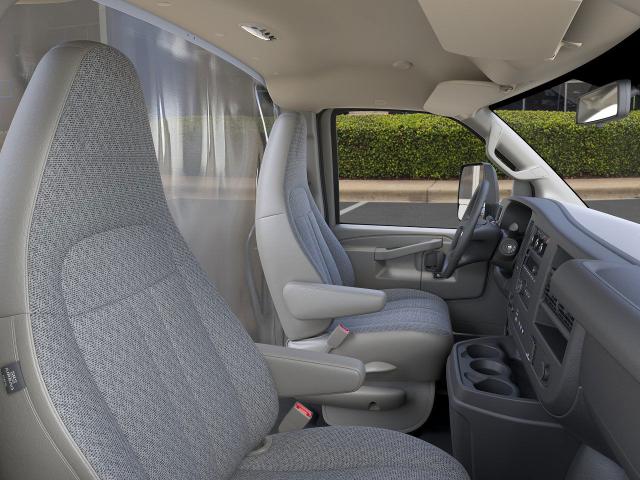 2025 Chevrolet Express Cutaway 3500 Vehicle Photo in GEORGETOWN, TX 78626-7508