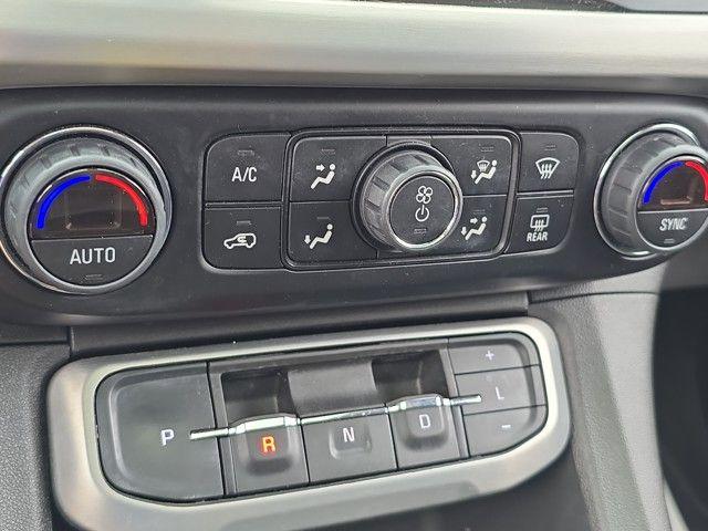 2023 GMC Acadia Vehicle Photo in Pleasant Hills, PA 15236
