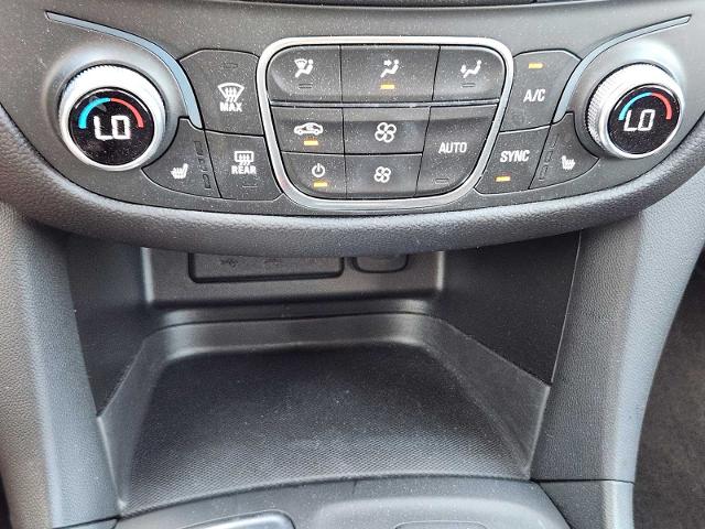 2022 Chevrolet Equinox Vehicle Photo in DENTON, TX 76210-9321