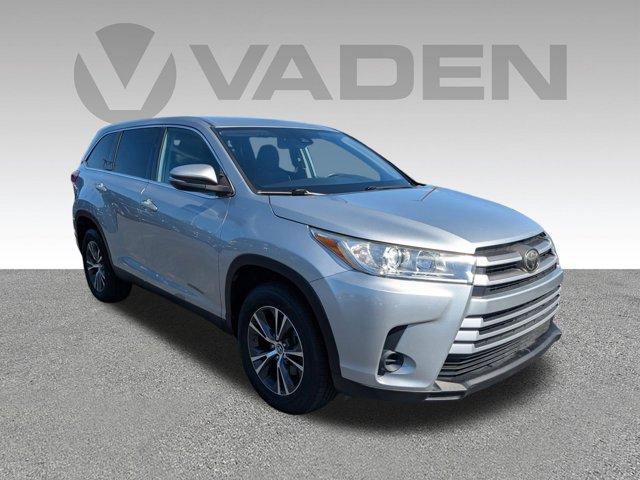 2019 Toyota Highlander Vehicle Photo in BRUNSWICK, GA 31525-1881