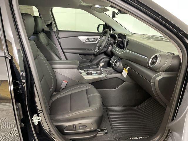 2025 Chevrolet Blazer Vehicle Photo in PHOENIX, AZ 85014-3381