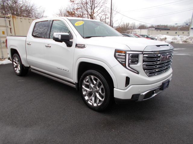 2023 GMC Sierra 1500 Vehicle Photo in LOWELL, MA 01852-4336