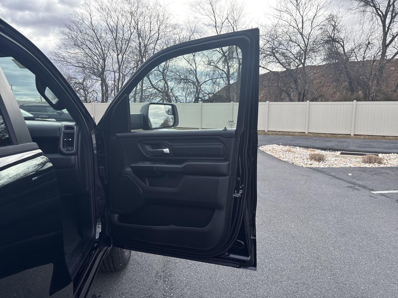 2025 Ram 1500 Vehicle Photo in Mechanicsburg, PA 17050-1707