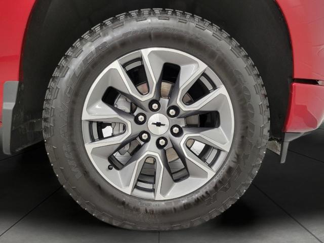 2024 Chevrolet Silverado 1500 Vehicle Photo in APPLETON, WI 54914-4656