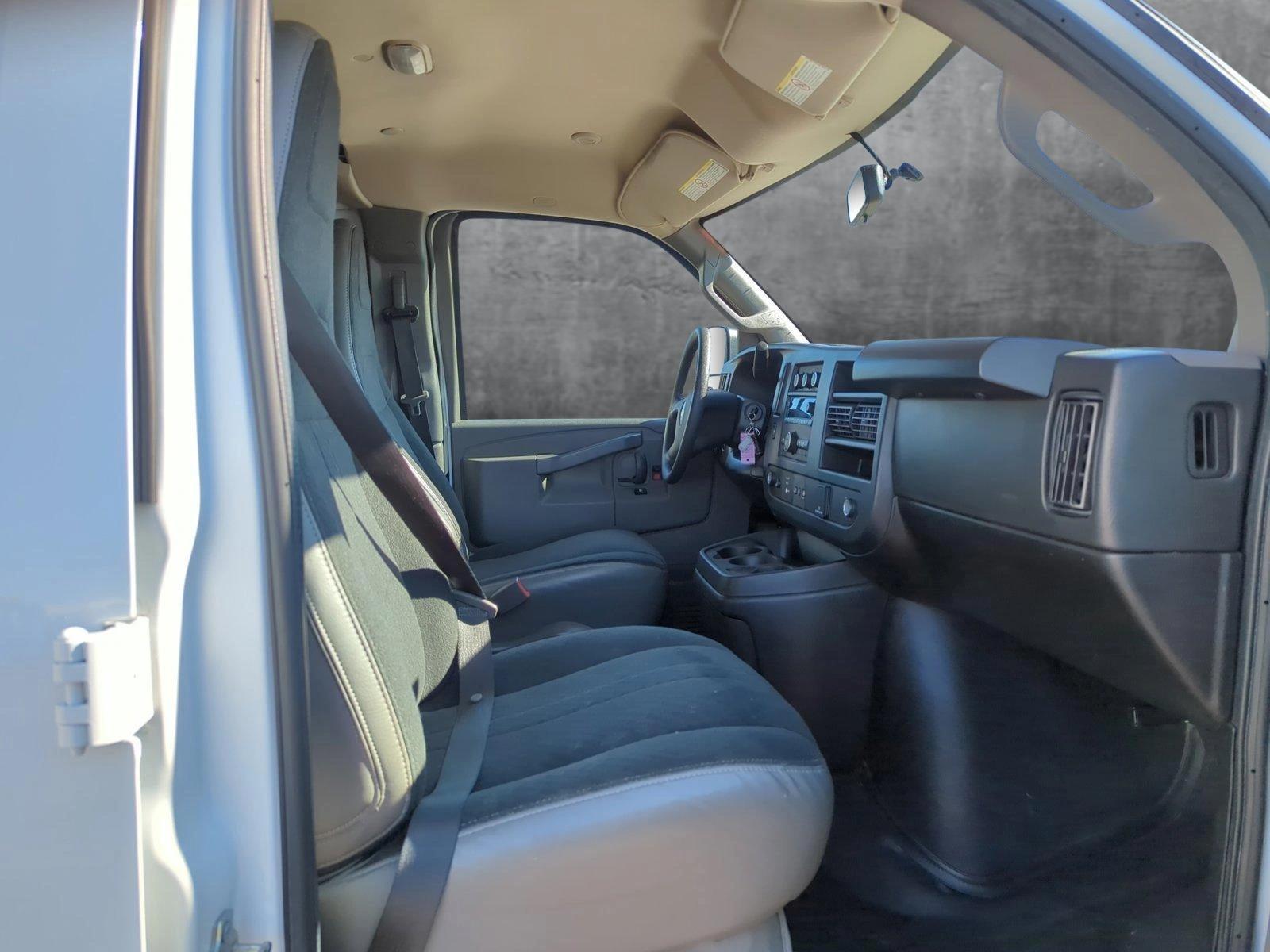 2022 Chevrolet Express Cargo Van Vehicle Photo in Memphis, TN 38115