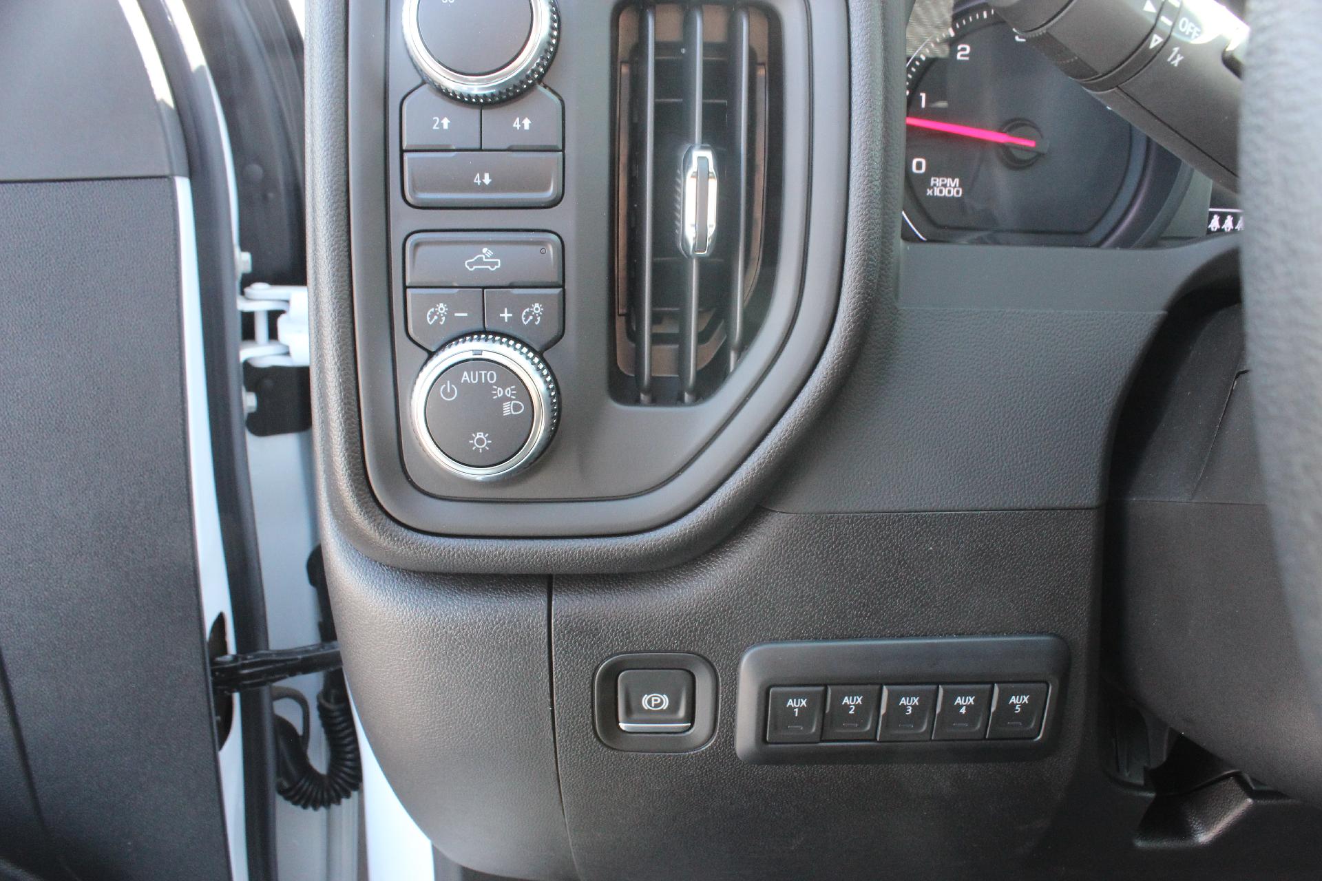 2025 GMC Sierra 3500 HD Vehicle Photo in AURORA, CO 80012-4011