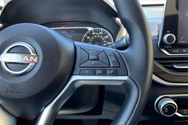 2023 Nissan Altima Vehicle Photo in TOPEKA, KS 66609-0000