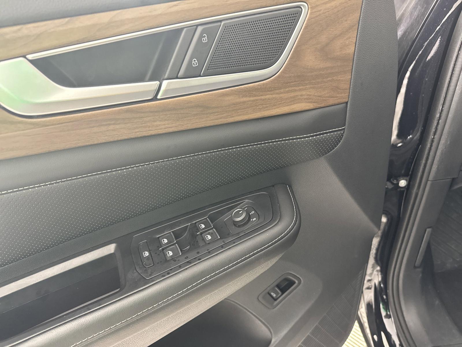 2024 Volkswagen Atlas Vehicle Photo in Georgetown, TX 78626