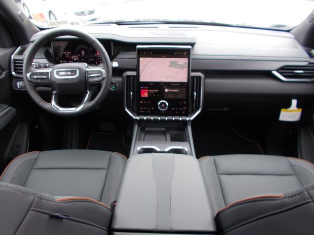 2025 GMC Acadia Vehicle Photo in LOWELL, MA 01852-4336