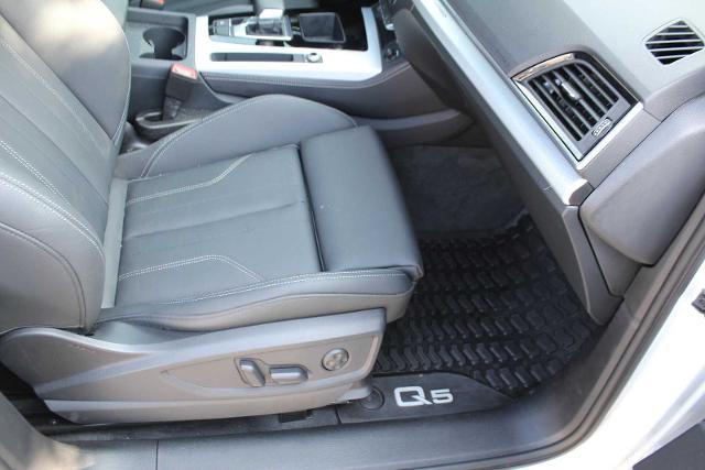 2024 Audi Q5 Vehicle Photo in HOUSTON, TX 77090