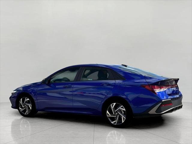 2025 Hyundai ELANTRA Vehicle Photo in Green Bay, WI 54304