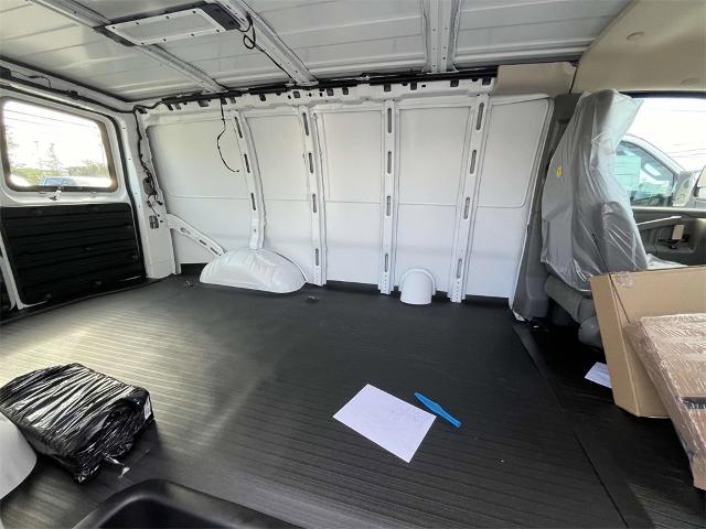 2025 Chevrolet Express Cargo 2500 Vehicle Photo in ALCOA, TN 37701-3235