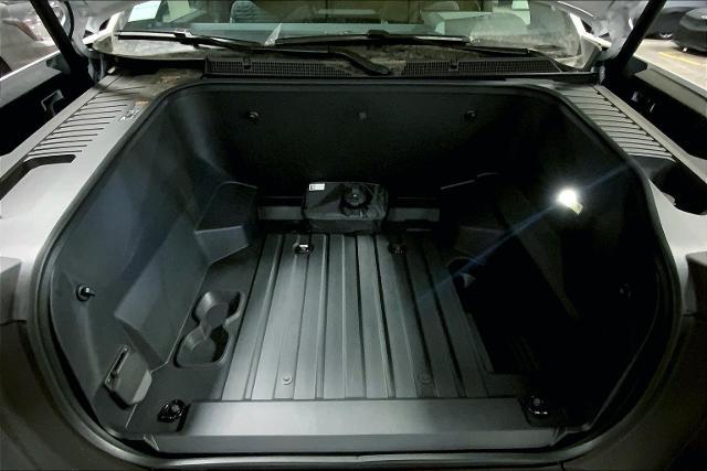 2025 GMC Sierra EV Vehicle Photo in KANSAS CITY, MO 64114-4545
