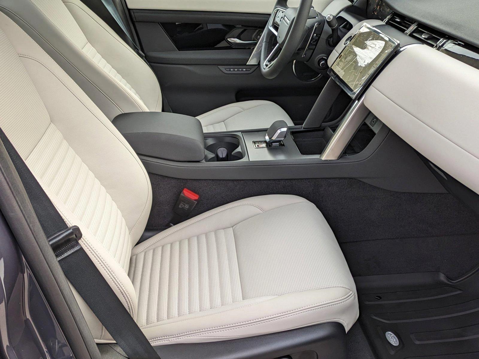 2024 Land Rover Discovery Sport Vehicle Photo in Bethesda, MD 20852