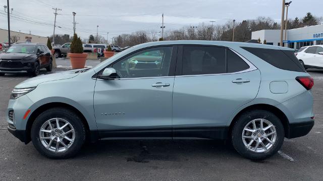 2022 Chevrolet Equinox Vehicle Photo in MOON TOWNSHIP, PA 15108-2571