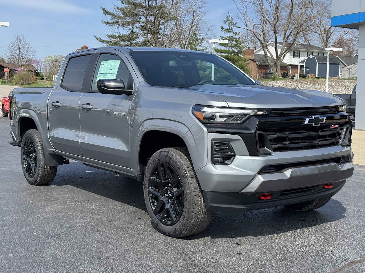 2025 Chevrolet Colorado Vehicle Photo in BOONVILLE, IN 47601-9633