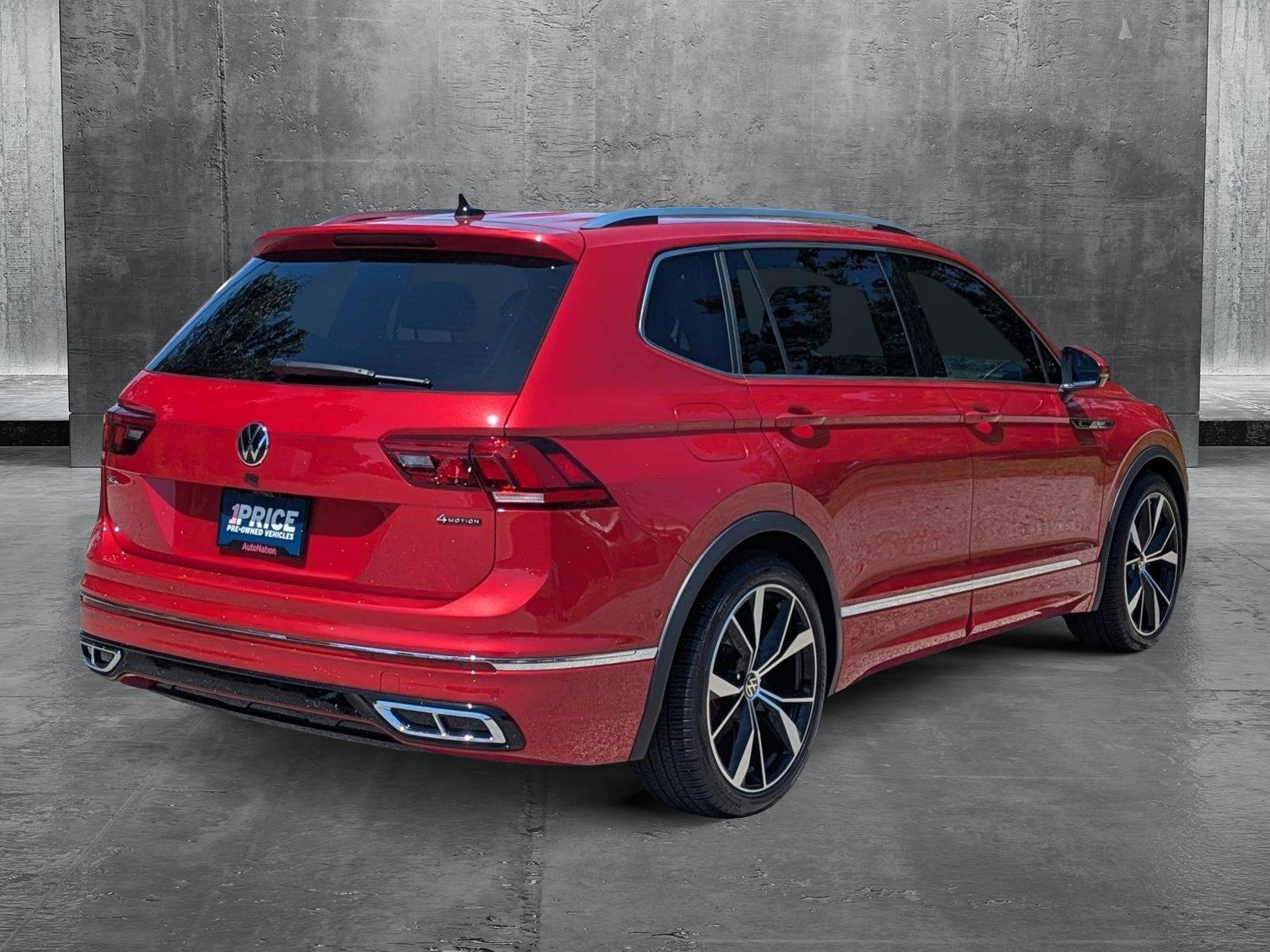 2024 Volkswagen Tiguan Vehicle Photo in Sarasota, FL 34231