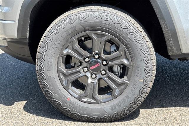2025 GMC Canyon Vehicle Photo in ELK GROVE, CA 95757-8703