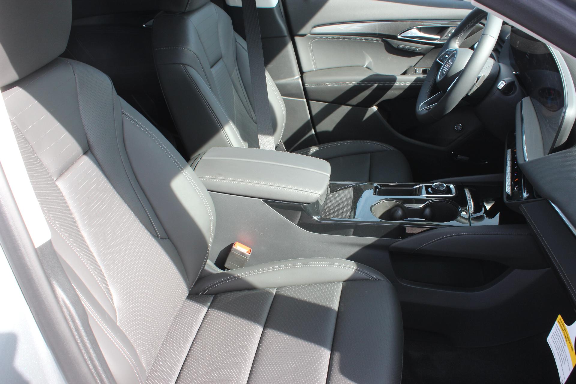 2025 Buick Envision Vehicle Photo in AURORA, CO 80012-4011