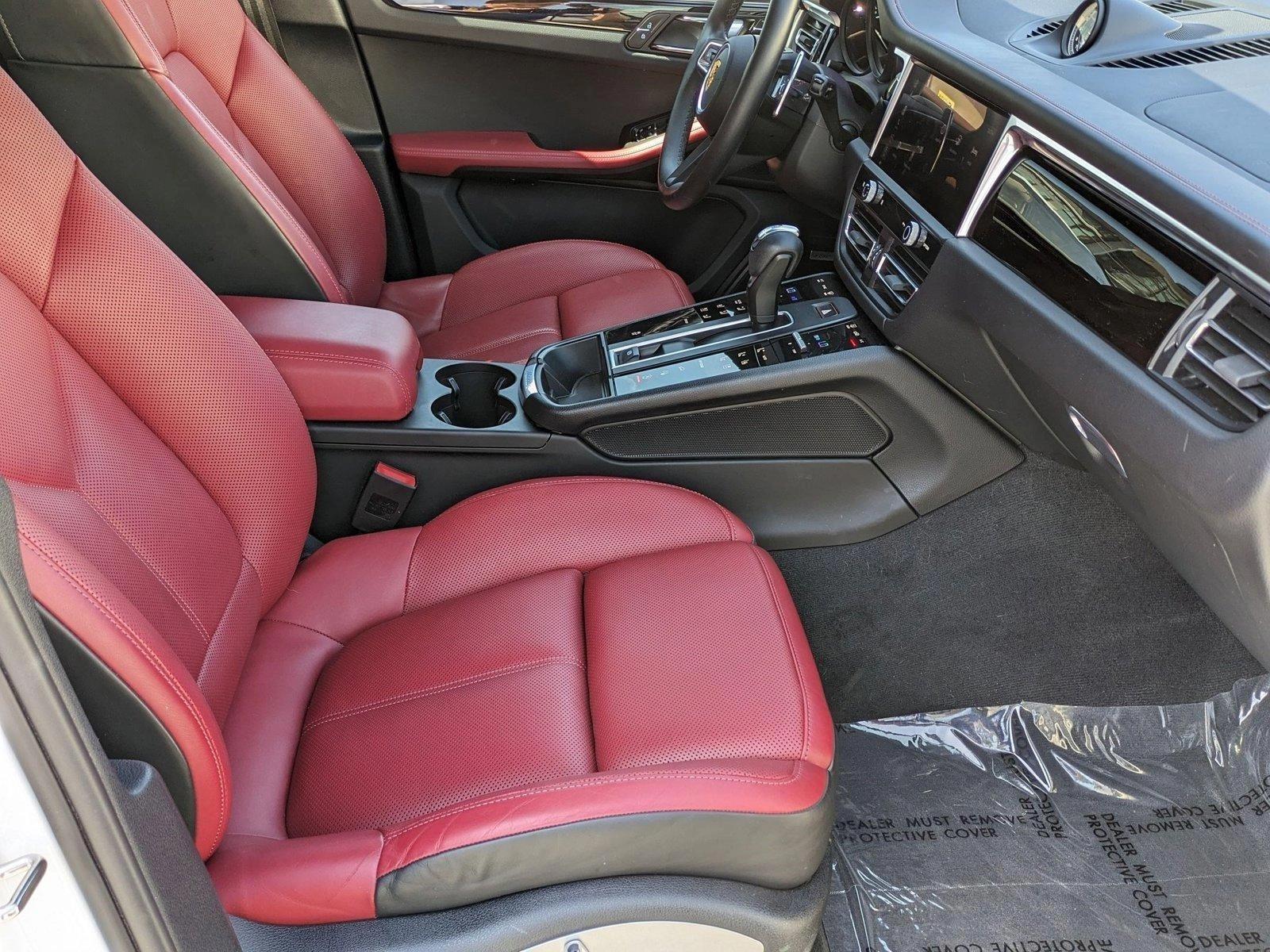 2022 Porsche Macan Vehicle Photo in Bethesda, MD 20852