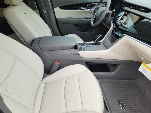 2025 Cadillac XT6 Vehicle Photo in HOUSTON, TX 77079