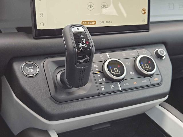2025 Defender Vehicle Photo in AUSTIN, TX 78717
