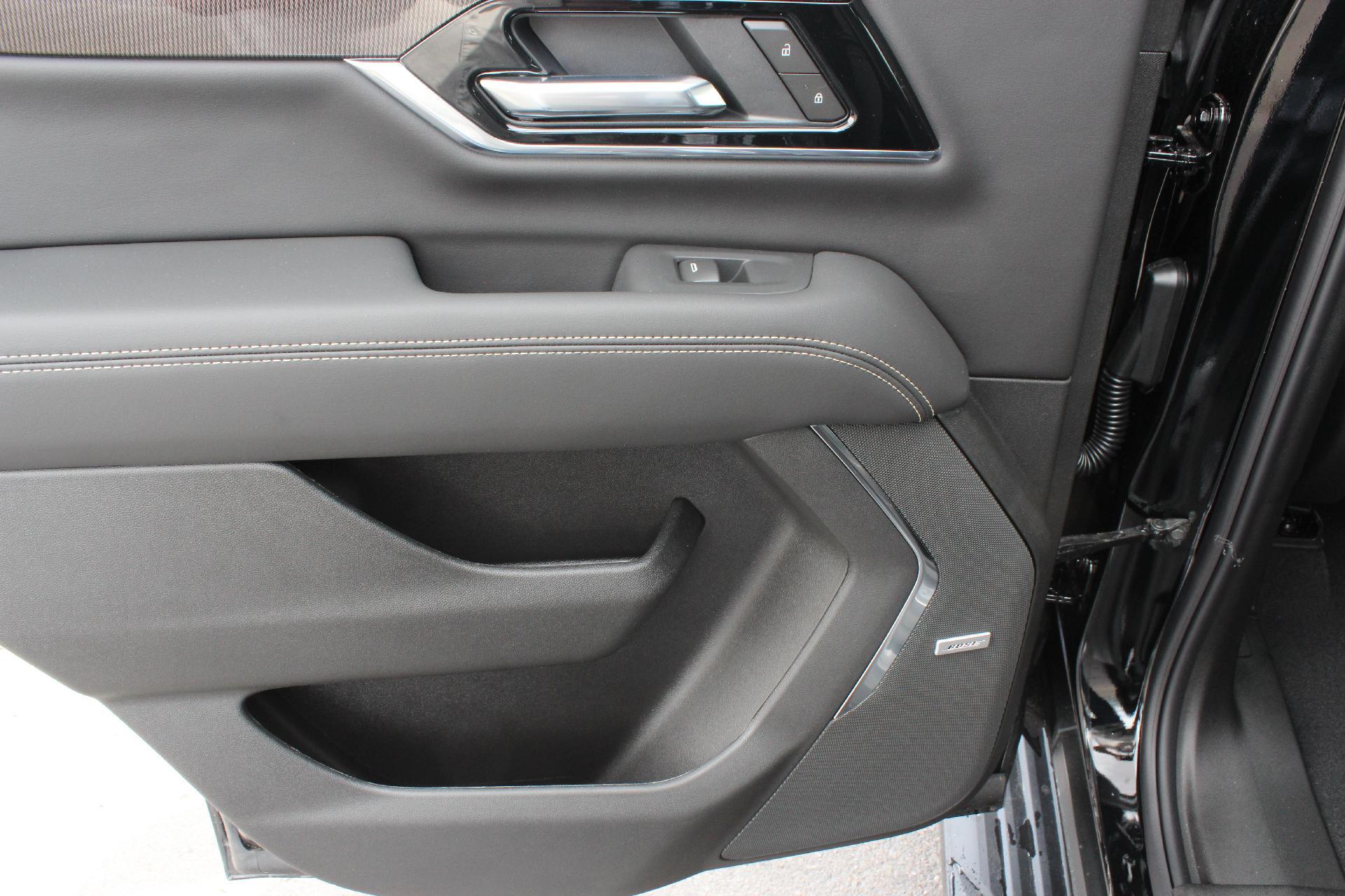 2025 GMC Yukon Vehicle Photo in AURORA, CO 80012-4011