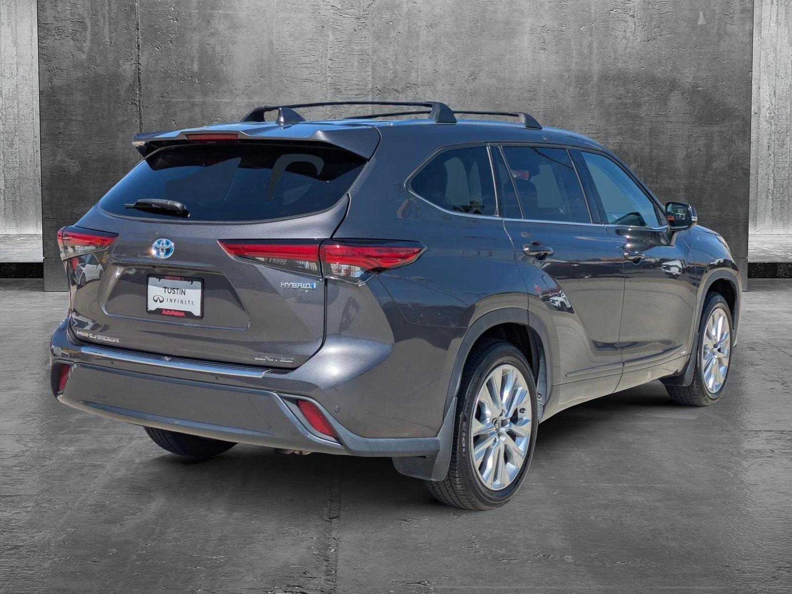 2022 Toyota Highlander Vehicle Photo in Tustin, CA 92782