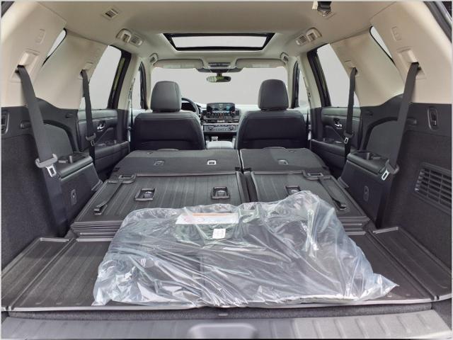 2025 Nissan Pathfinder Vehicle Photo in Oshkosh, WI 54904