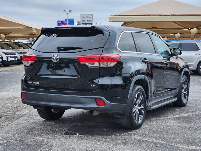 2019 Toyota Highlander Vehicle Photo in Decatur, TX 76234