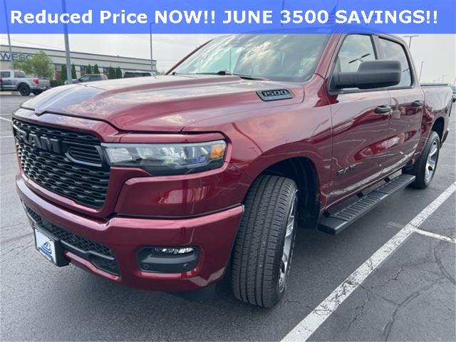 2025 Ram 1500 Vehicle Photo in GREEN BAY, WI 54304-5303