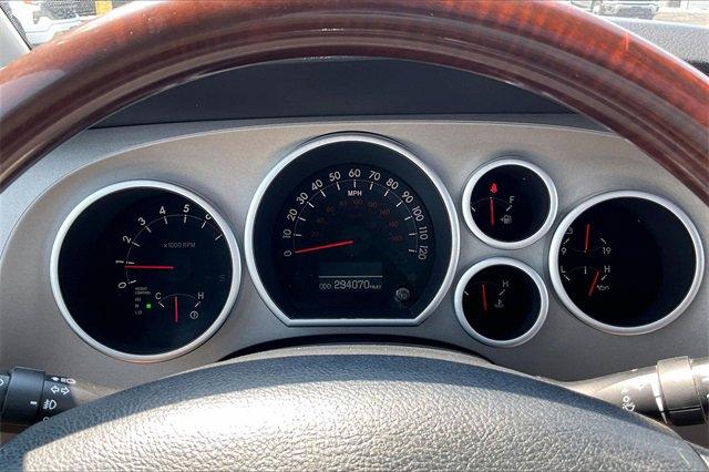 2011 Toyota Sequoia Vehicle Photo in INDEPENDENCE, MO 64055-1314