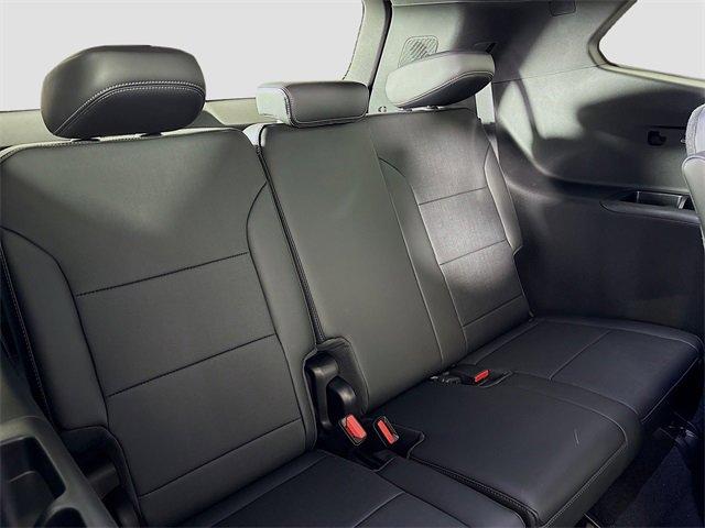 2025 Buick Enclave Vehicle Photo in PUYALLUP, WA 98371-4149