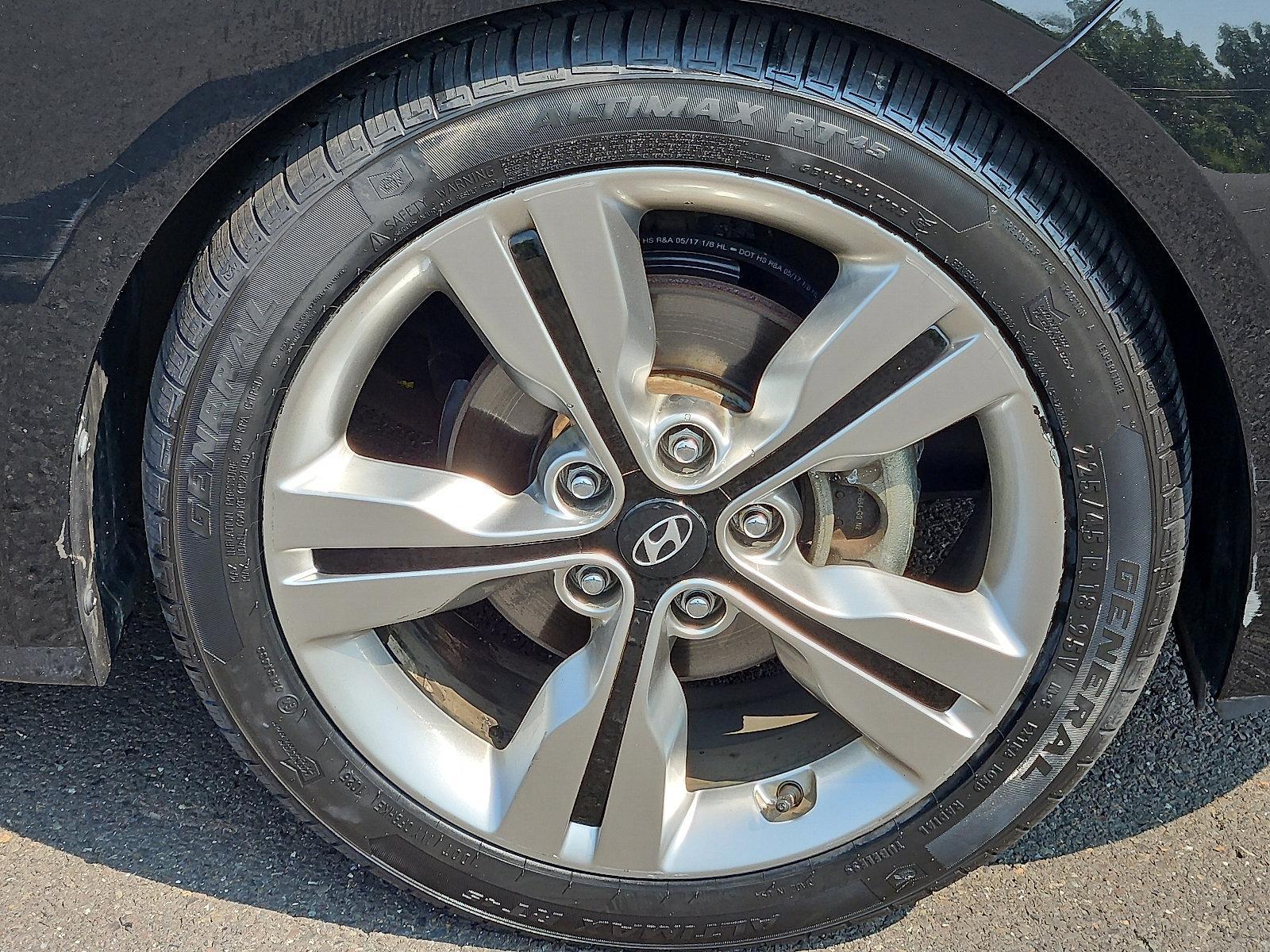2017 Hyundai VELOSTER Vehicle Photo in Trevose, PA 19053