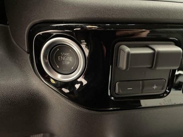 2025 Chevrolet Silverado 1500 Vehicle Photo in PHOENIX, AZ 85014-3381