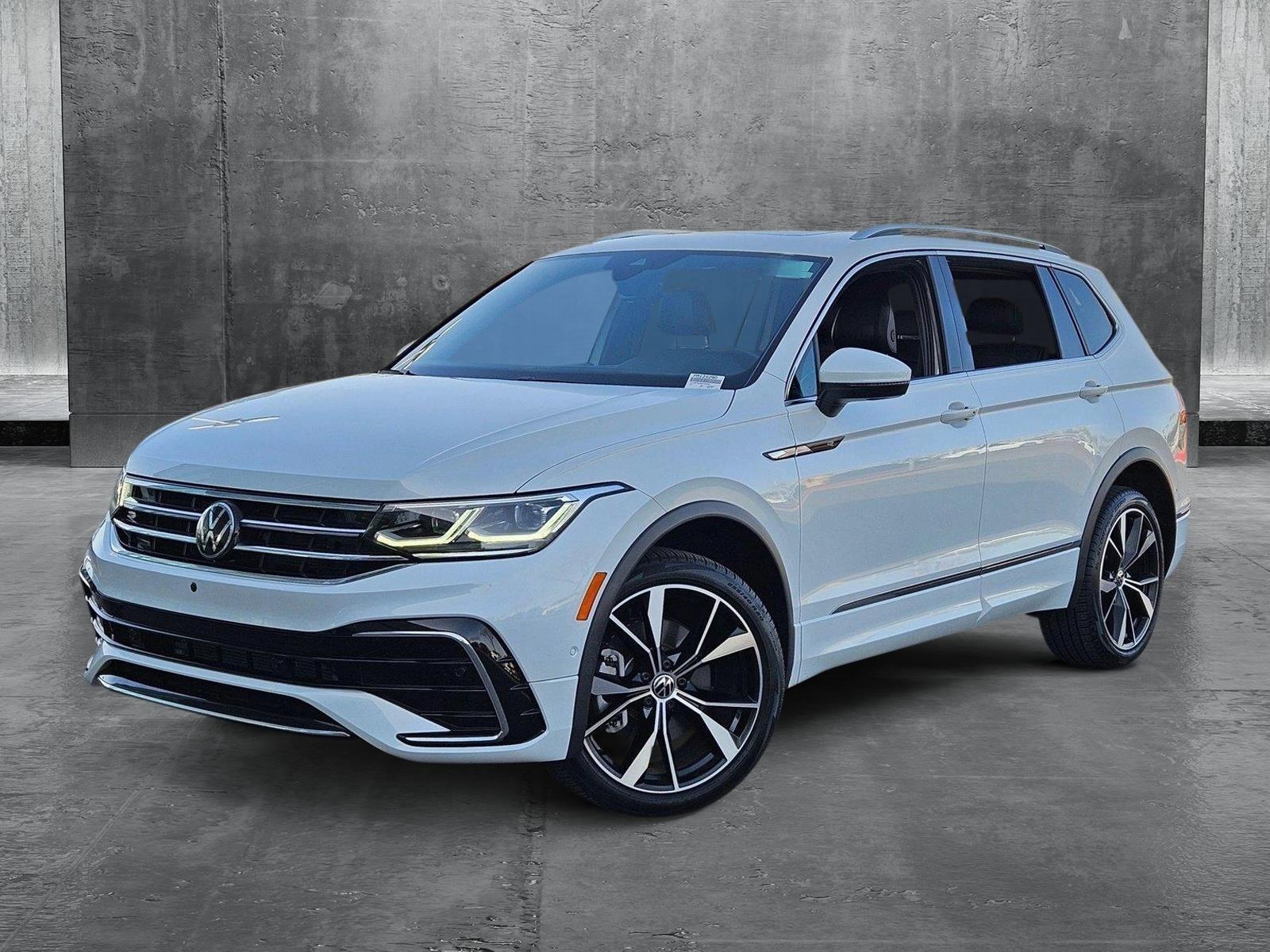 2023 Volkswagen Tiguan Vehicle Photo in Peoria, AZ 85382