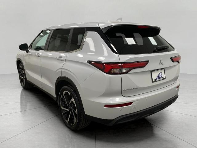 2022 Mitsubishi Outlander Vehicle Photo in Appleton, WI 54913