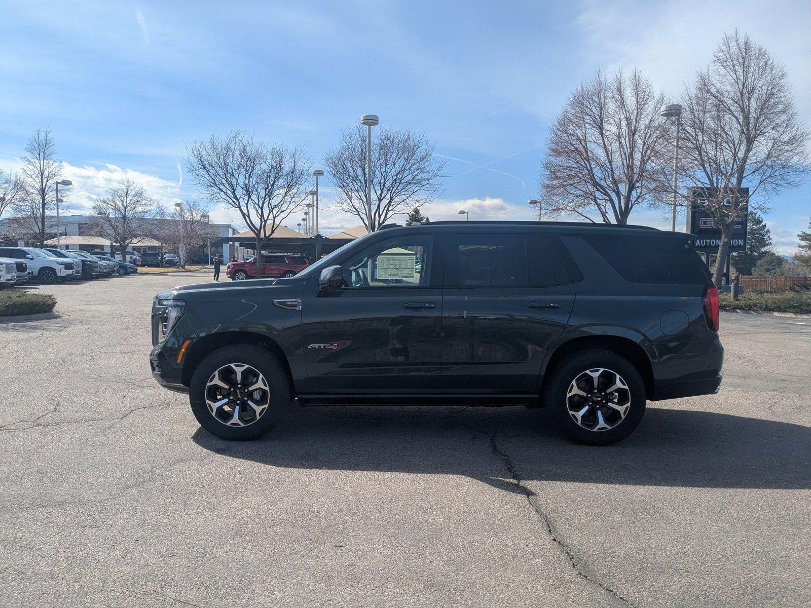 2025 GMC Yukon Vehicle Photo in LONE TREE, CO 80124-2750