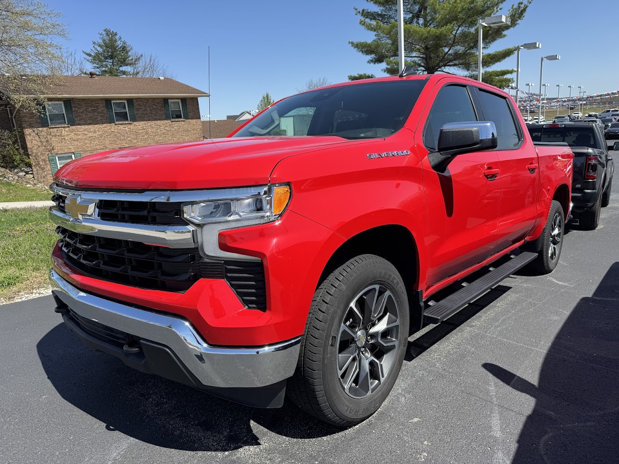 2022 Chevrolet Silverado 1500 Vehicle Photo in BOONVILLE, IN 47601-9633