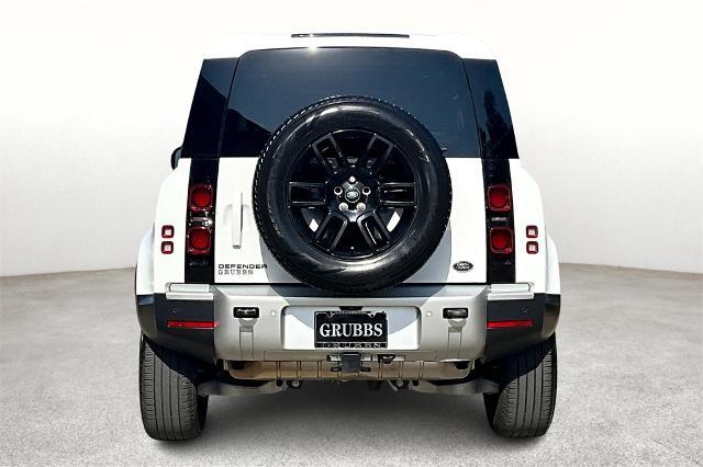 2023 Defender Vehicle Photo in Houston, TX 77007