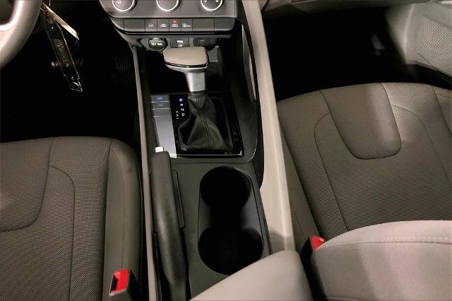2024 Hyundai ELANTRA Vehicle Photo in Lees Summit, MO 64086