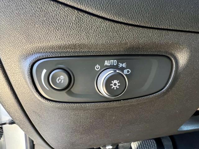 2022 Chevrolet Equinox Vehicle Photo in Roslyn, NY 11576