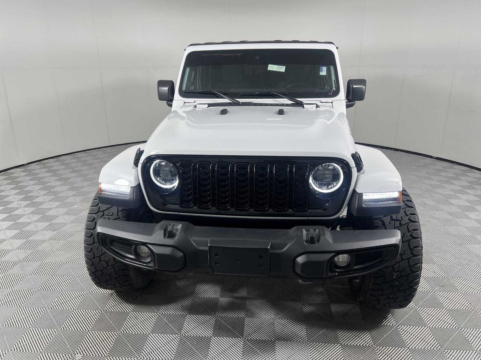 2024 Jeep Gladiator Vehicle Photo in GEORGETOWN, TX 78626-7508