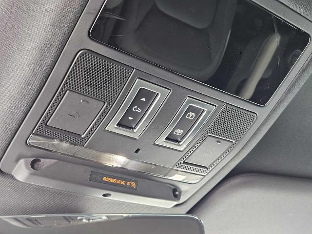2023 Defender Vehicle Photo in AUSTIN, TX 78717