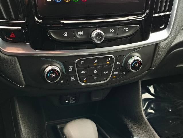 2023 Chevrolet Traverse Vehicle Photo in GREEN BAY, WI 54304-5303